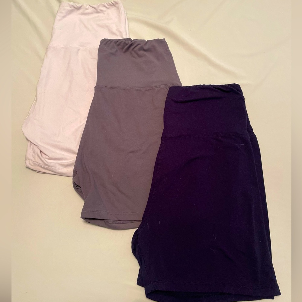 Cloth biker shorts.